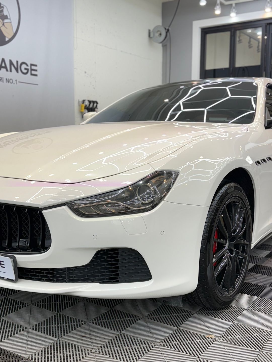 MASERATI GHIBLI 2015