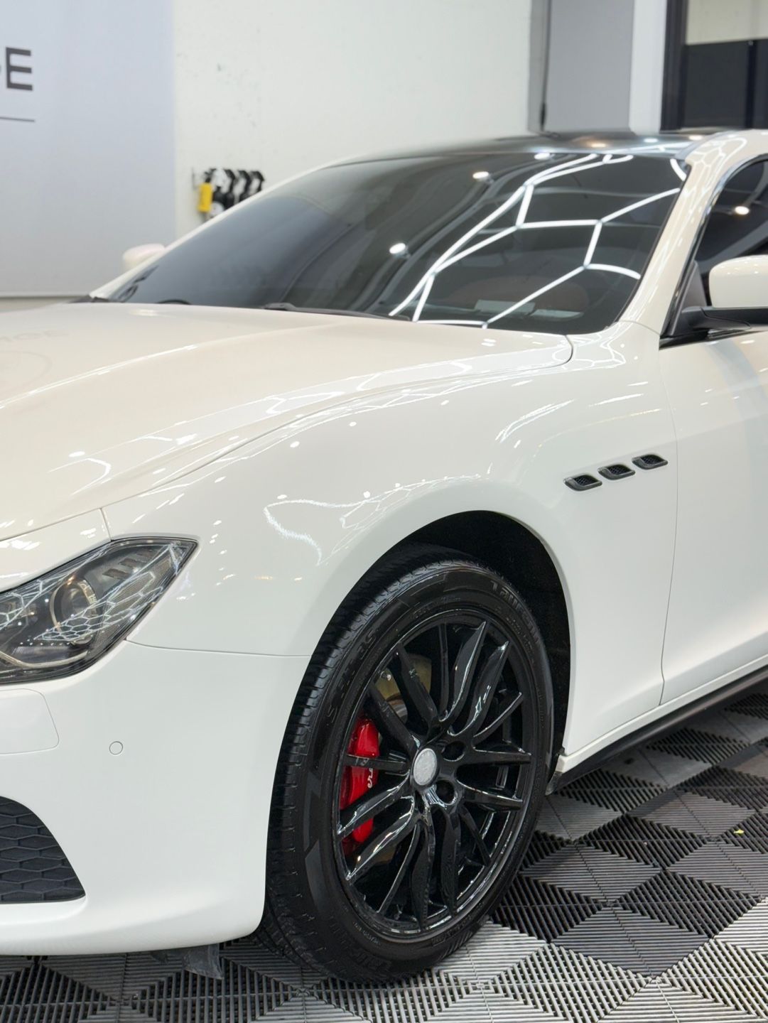 MASERATI GHIBLI 2015