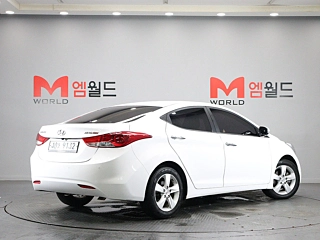 HYUNDAI AVANTE MD 2012