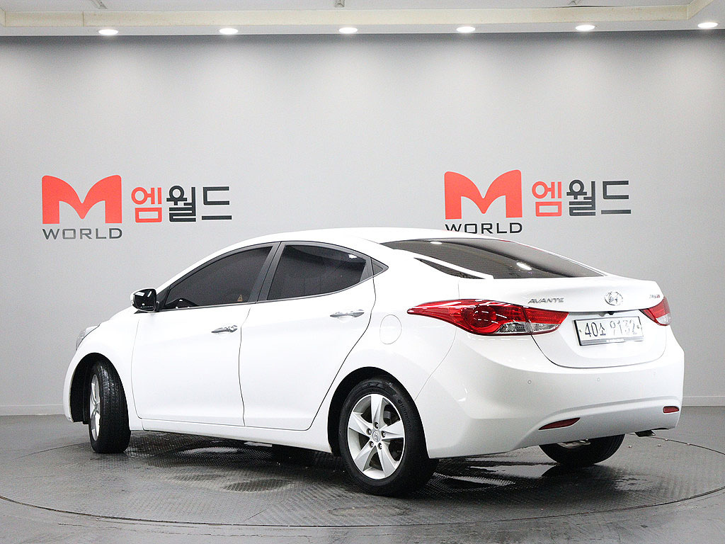 HYUNDAI AVANTE MD 2012