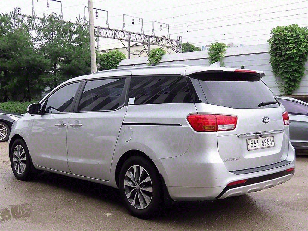 KIA CARNIVAL 2016