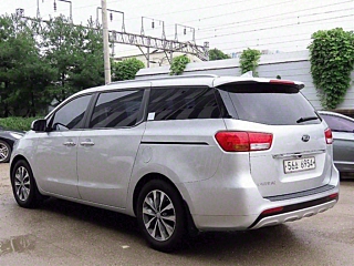 KIA CARNIVAL 2016