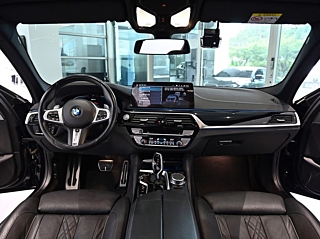 BMW 5-SERIES G30 2021