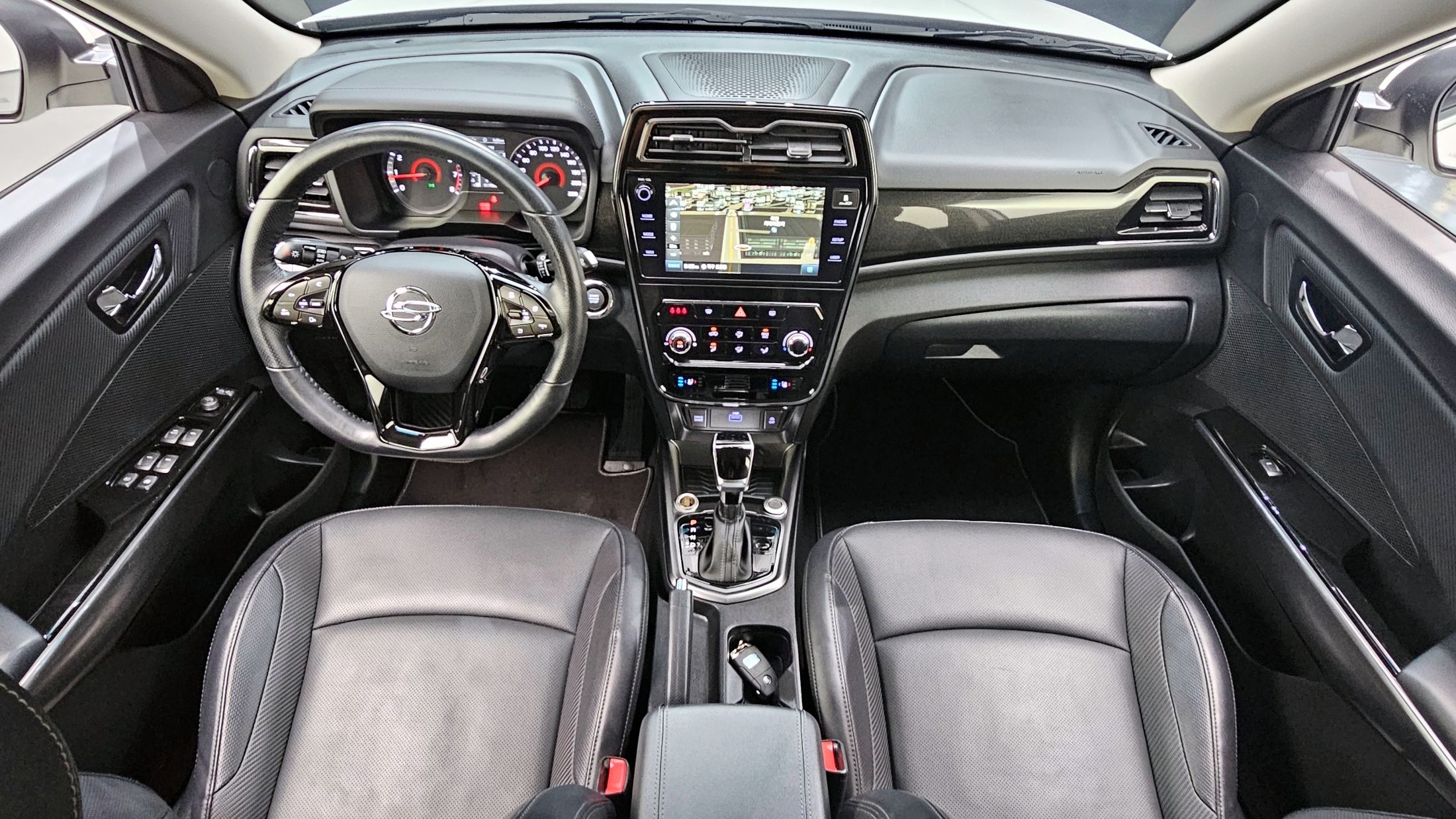 SSANGYONG TIVOLI VERY NEW 2022