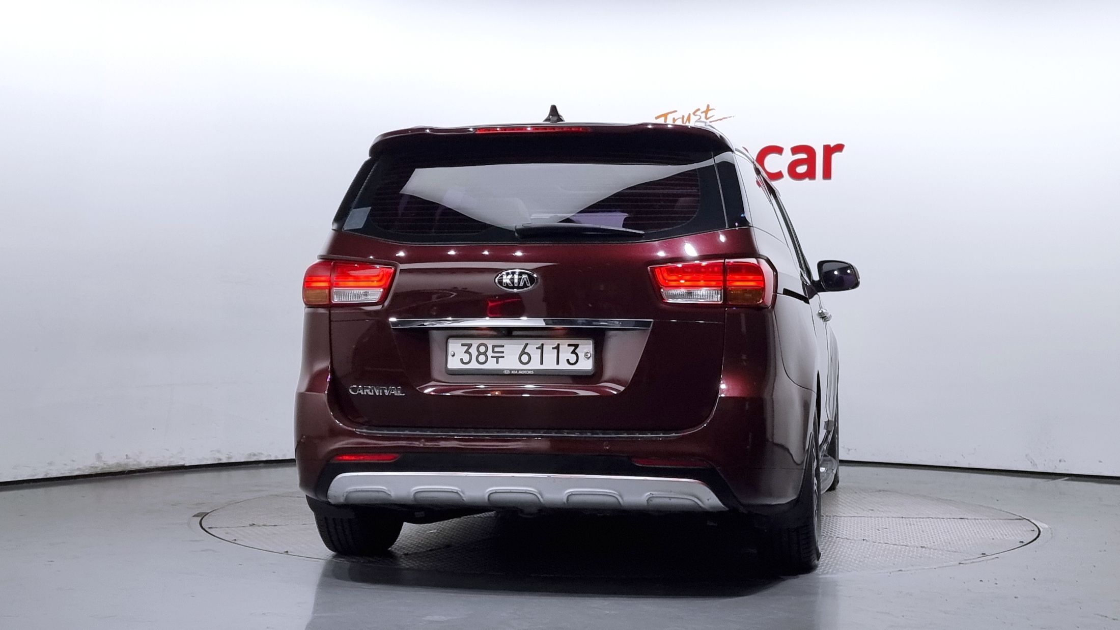 KIA CARNIVAL 2014