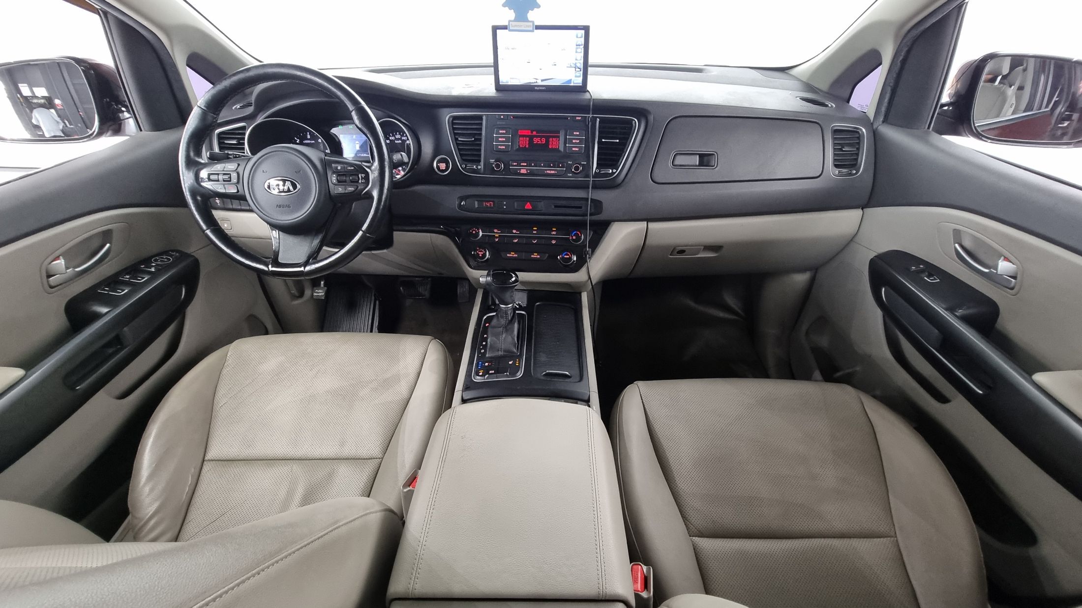KIA CARNIVAL 2014