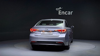 HYUNDAI LF SONATA HYBRID 2016