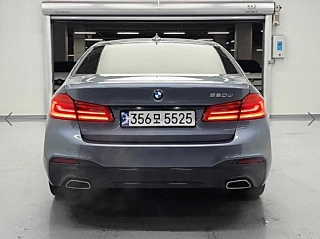 BMW 5-SERIES G30 2020
