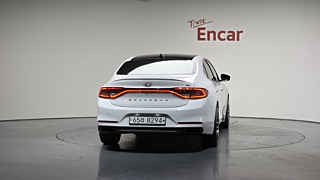 HYUNDAI GRANDEUR IG 2017