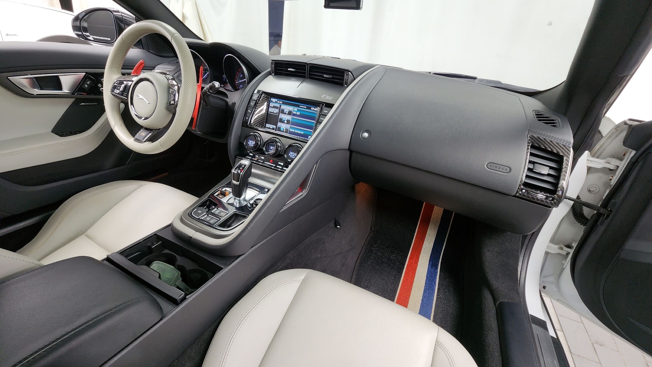 JAGUAR F-TYPE 2015