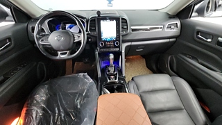 SAMSUNG QM6 2019