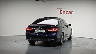 BMW 7-SERIES G11 2017