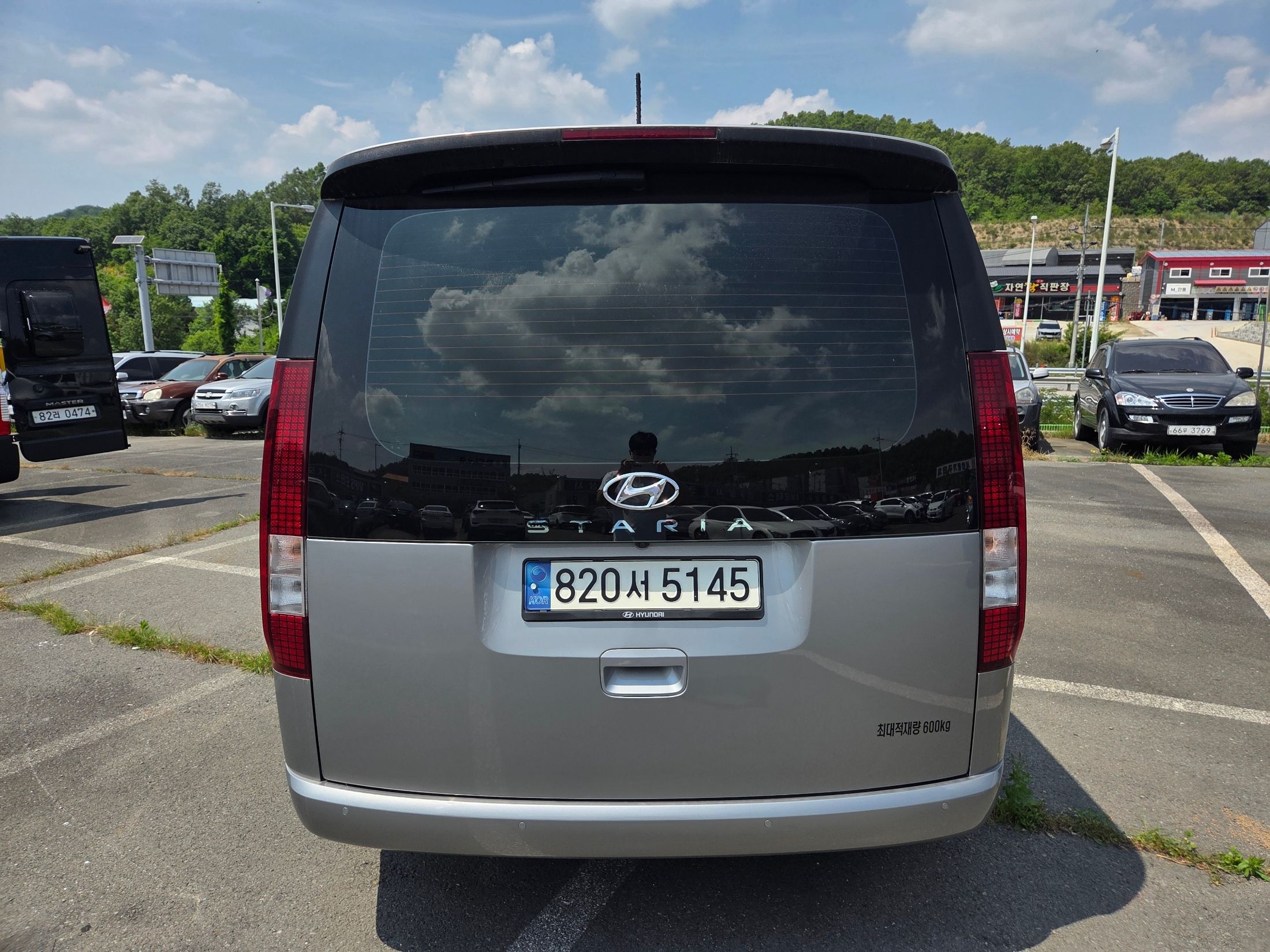 HYUNDAI STARIA 2023