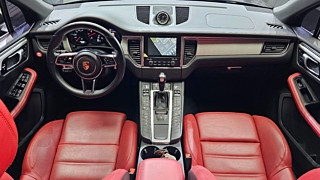 PORSCHE MACAN 2017