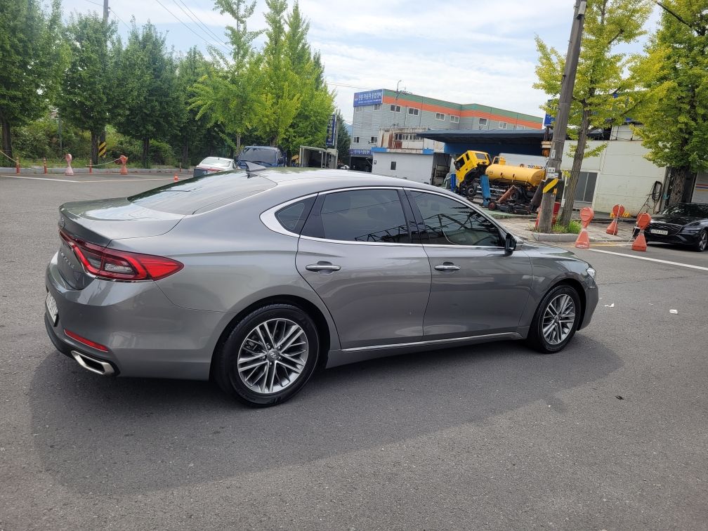 HYUNDAI GRANDEUR IG 2018