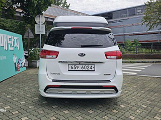 KIA CARNIVAL 2017