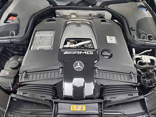 MERCEDES BENZ AMG GT 2023