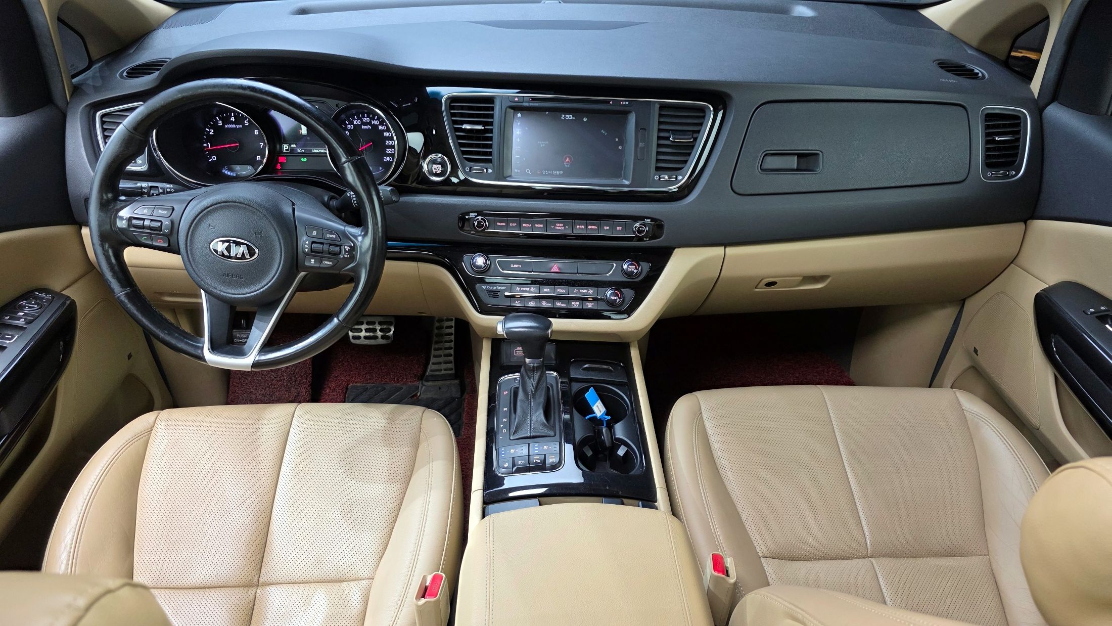 KIA CARNIVAL 2017