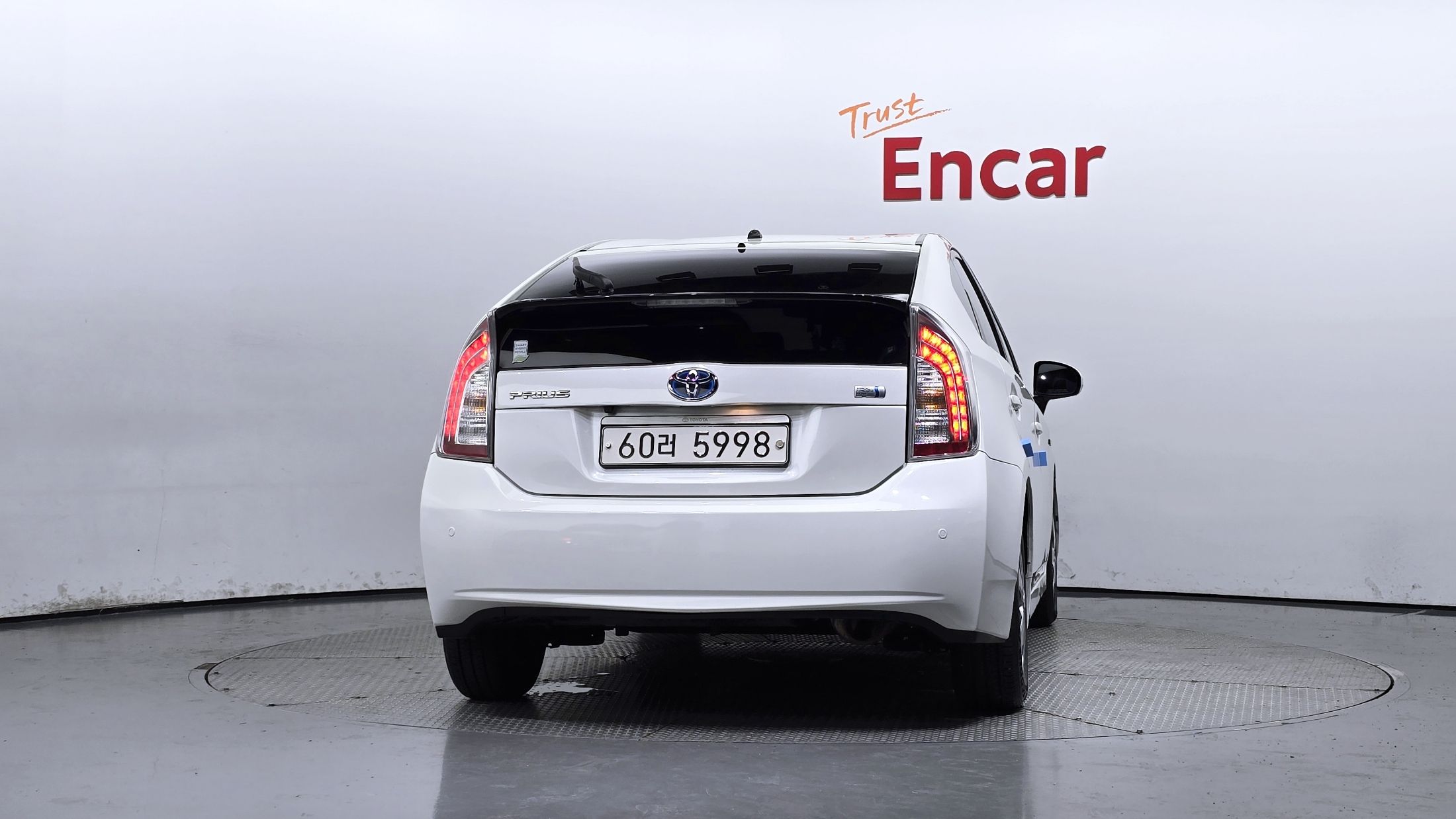 TOYOTA PRIUS 2015