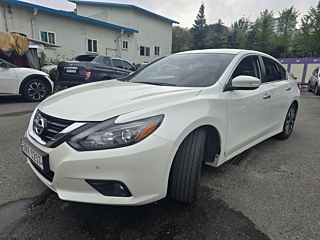 NISSAN ALTIMA 2017