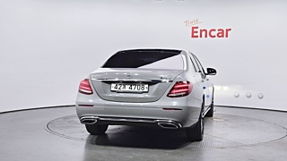 MERCEDES BENZ E-CLASS W213 2017