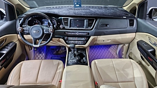 KIA CARNIVAL 2017