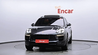 PORSCHE MACAN  2018