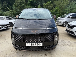 HYUNDAI STARIA 2025