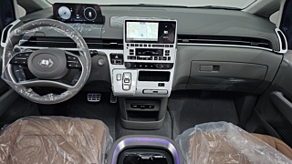 HYUNDAI STARIA 2025