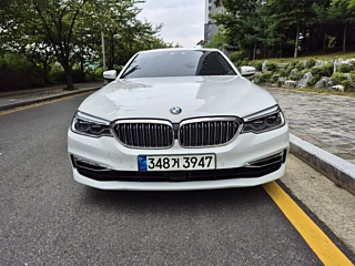 BMW 5-SERIES G30 530e Luxury 2020