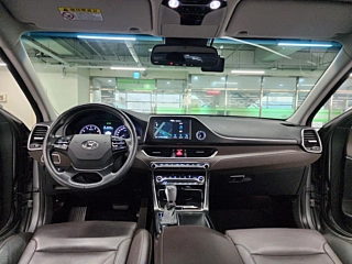 HYUNDAI GRANDEUR IG 2017