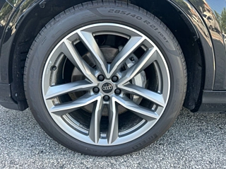 AUDI Q7 4M  2024