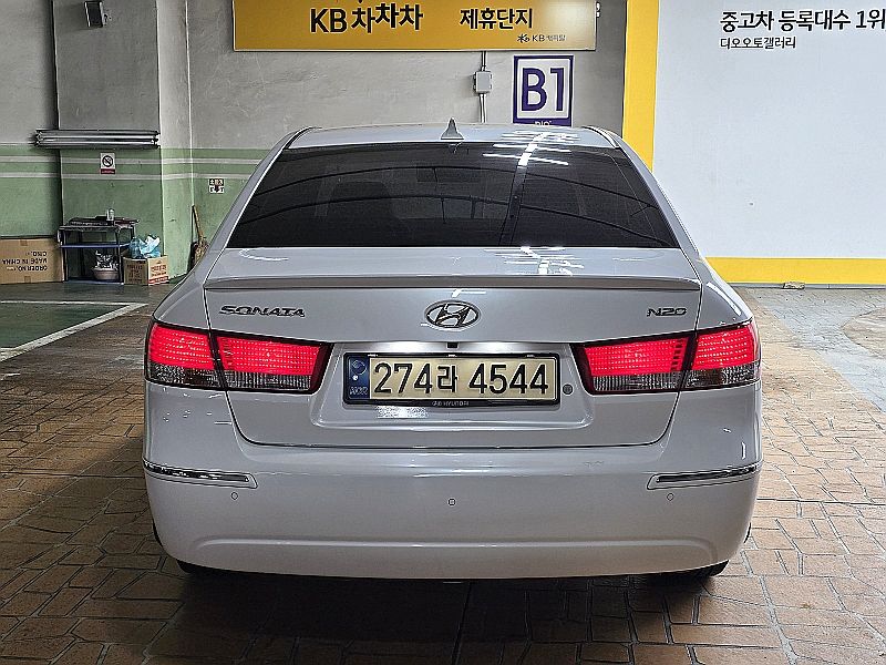HYUNDAI NF SONATA TRANSFORM 2008