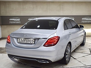MERCEDES BENZ C-CLASS W205 2016