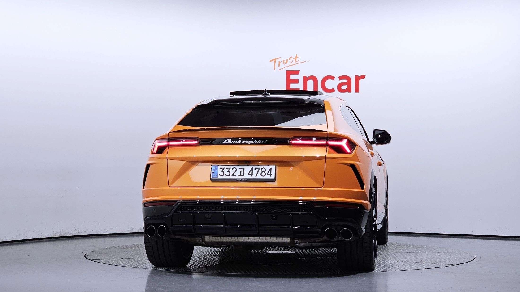 LAMBORGHINI URUS 2022