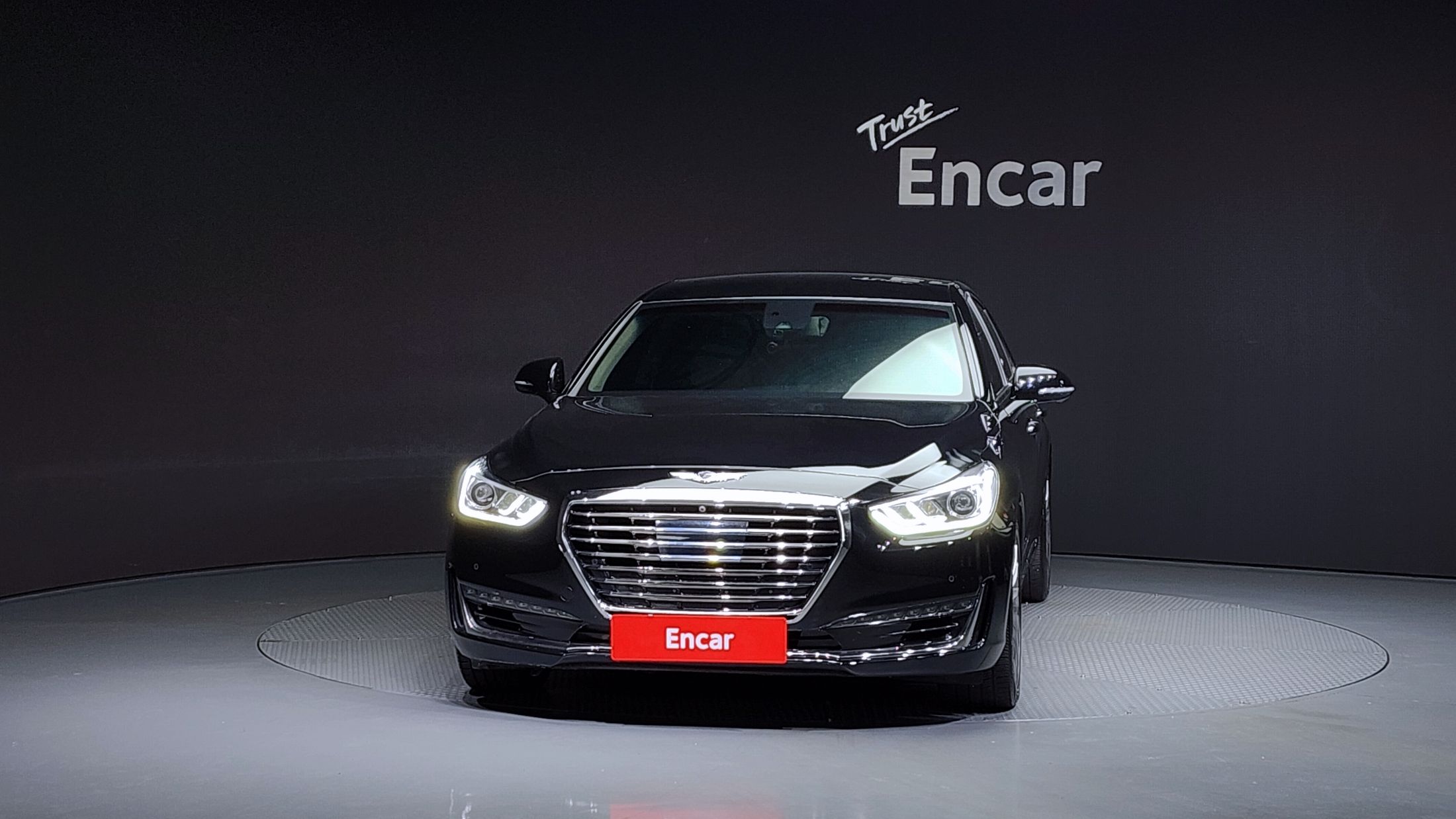 GENESIS EQ900 2016
