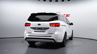 KIA CARNIVAL 2018