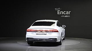 AUDI A7 4K 2021
