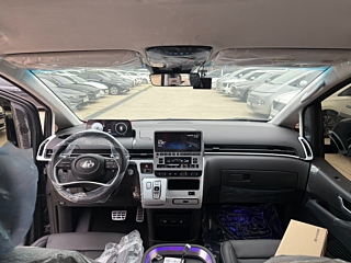 HYUNDAI STARIA 2025