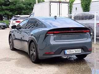 TOYOTA PRIUS 2024