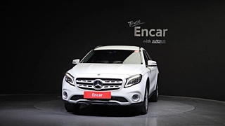 MERCEDES BENZ GLA-CLASS X156 2019