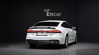 AUDI A7 4K 2020