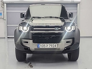 LAND ROVER DEFENDER L663  110 D300 X- Dynamic HSE 2024