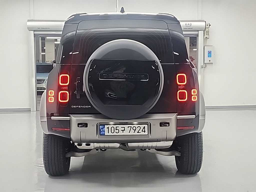 LAND ROVER DEFENDER L663 2024
