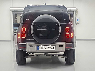 LAND ROVER DEFENDER L663 2024