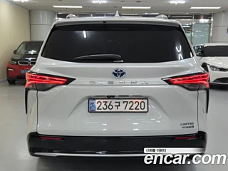 TOYOTA SIENNA  4 GENERATION 2.5 Hybrid 2WD 2024