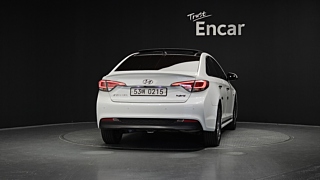 HYUNDAI LF SONATA HYBRID 2016