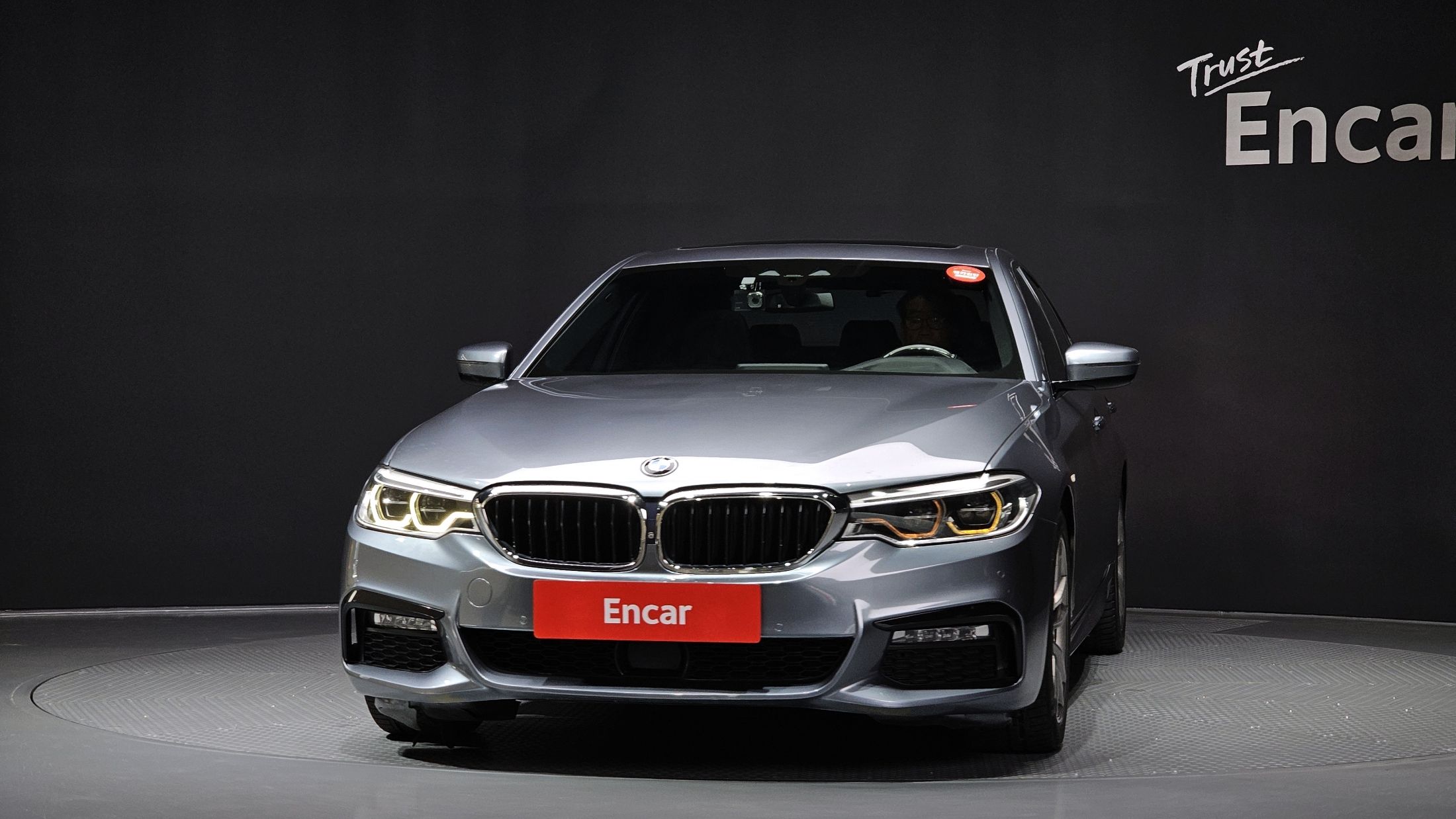 BMW 5-SERIES G30 2017