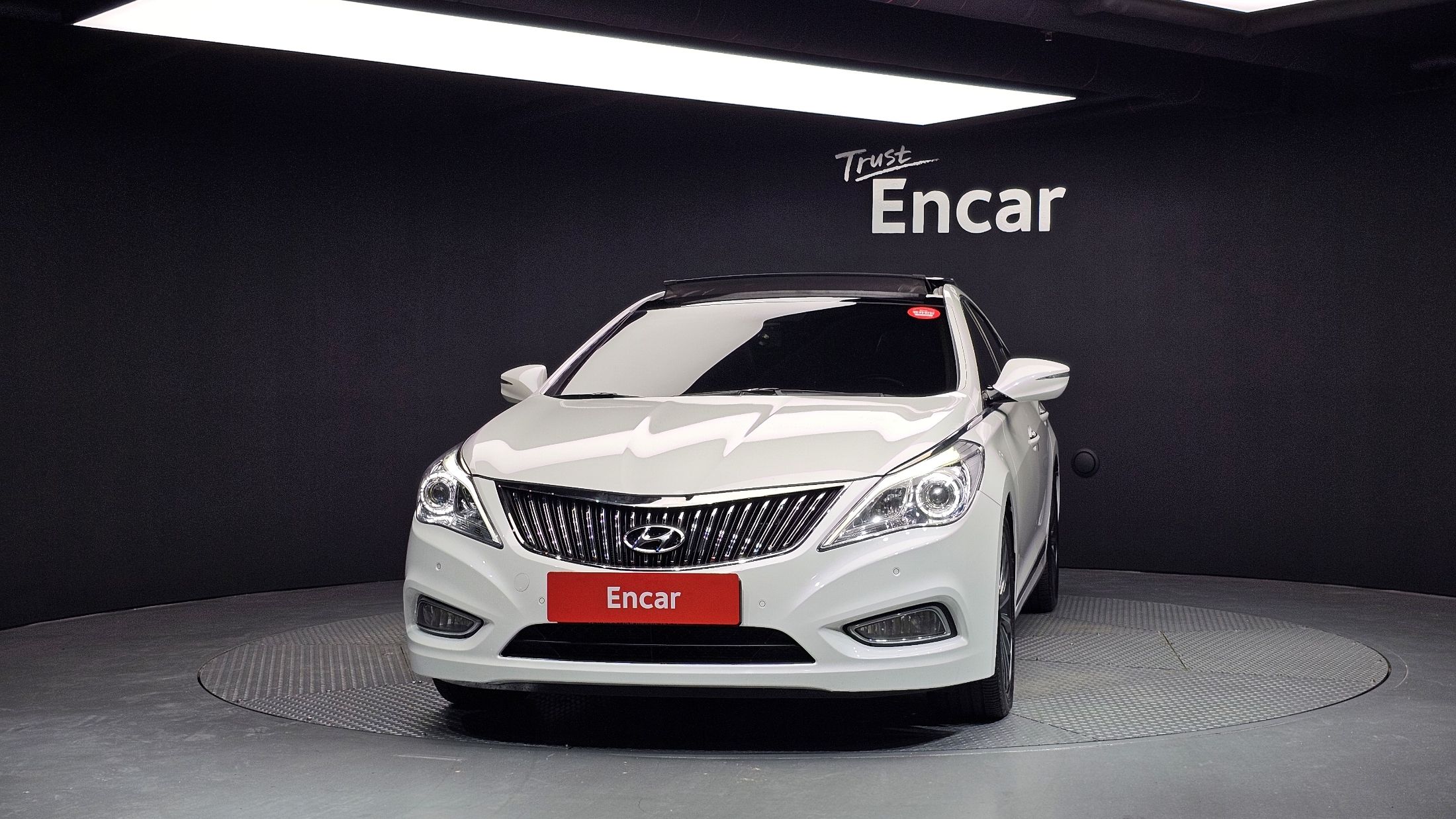 HYUNDAI GRANDEUR HG 2013
