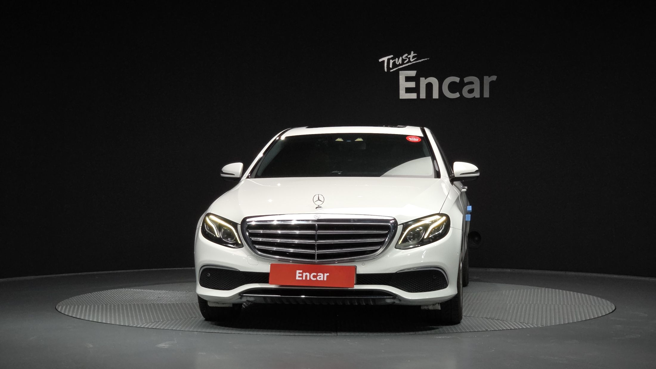 MERCEDES BENZ E-CLASS W213 2016